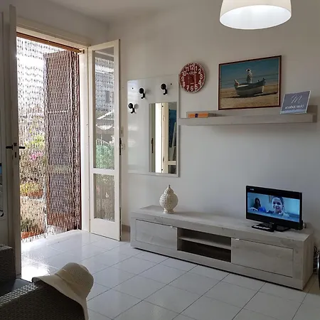 Holiday home Sirleo House *